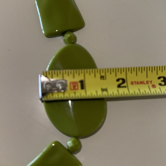 Bold Fashion Costume Necklace Geometric Shapes In A Stunning Green Shade - Picture 7 of 16